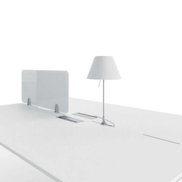 Entity scrivania accessoriabile con lampada e divisorio frontale -riganelli