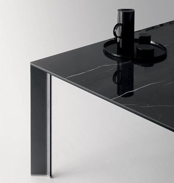 tay tavolo direzionale vetro temperato finto marmo nero -riganelli