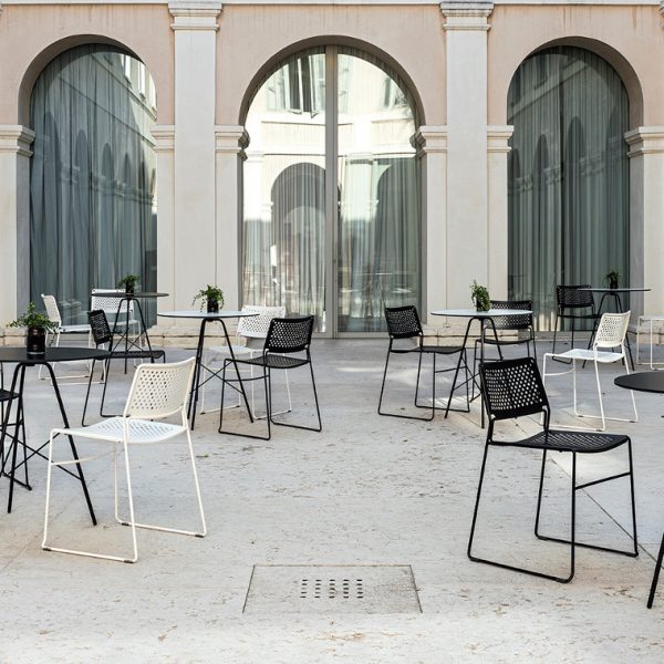 outdoor arredo spazi esterni tavolini e sedie - riganelli
