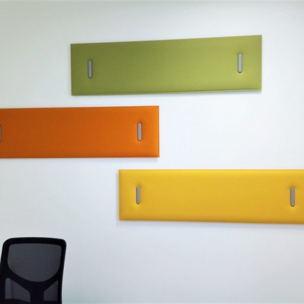pannelli fonoassorbenti colorati per comfort acustico in ufficio - riganelli