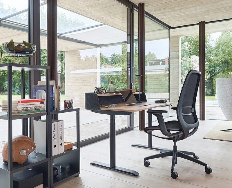 ufficio ergonomico poltrona operativa e scrivania elevabile - riganelli